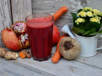 Recette jus détox betterave curcuma raisin - Marie Claire