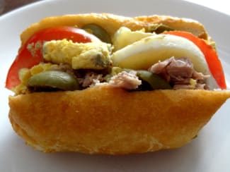 Beignets salés, fourrés, les fricassés