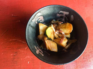 Pommes de terre nouvelles et courgette à la japonaise