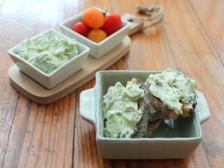 Tartines Délice de foie de morue, avocat et radis - Connétable