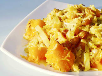 Curry de courge, chou, raisins et riz basmati