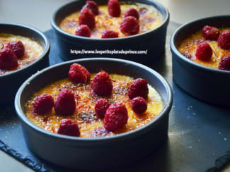 Crème brûlée au miel, safran et framboises