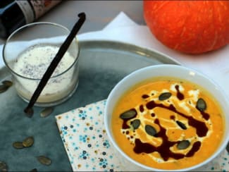 Velouté de potimarron, crème vanillée et huile de pépins de courge