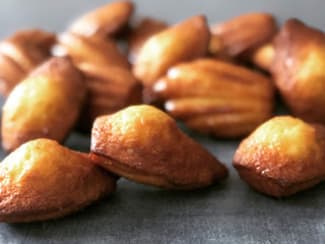 Madeleines parfumées avec une jolie bosse : Recette de Madeleines