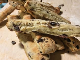 Bâtonnets de pain aux olives