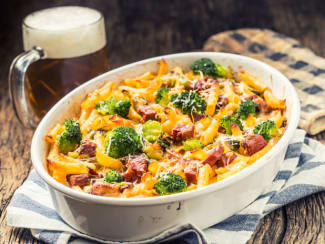 Gratin de pâtes, brocoli et carottes