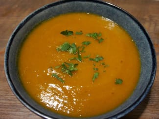Soupe de carottes au lait de coco et curcuma
