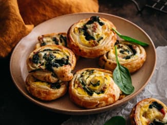 Feuilletés roulés épinards, ricotta et jambon