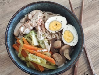 Ramen au poulet : une recette japonaise facile et savoureuse