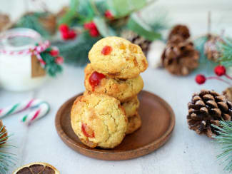 Il n'y a pas que dans les cakes qu'on les retrouve, les fruits confits sont  appréciés dans toutes sortes de recettes de gâteaux et biscuits