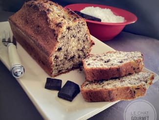 Cake au yaourt, à la noix de coco et copeaux de chocolat