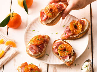 Bruschetta aux Clémentines de Corse rôties et jambon cru