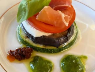 Le mille-feuilles de légumes grillés