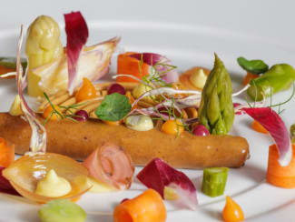 Méli-mélo de légumes d’été carotte confite à l’orange, vinaigrette de betterave fermentée