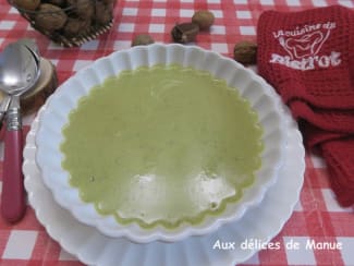 Velouté de courgettes et lentilles corail