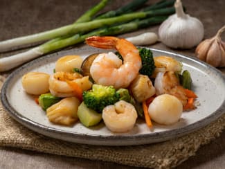 Meunière de fruits de mer aux légumes vapeur