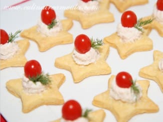 Cuillères apéritives à la crème d'avocat et au saumon fumé - Culinaire  Amoula