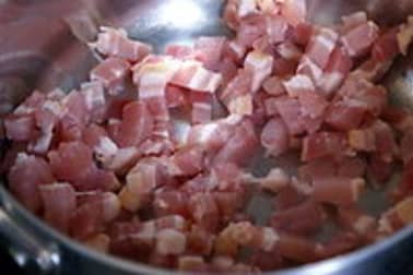 Détailler de la poitrine fraîche en lardons - Etape 6