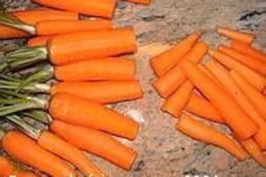 Présenter et cuire des carottes primeur - Etape 1