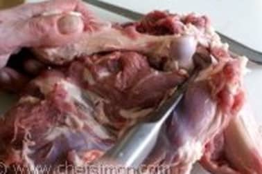 Ficeler une épaule d'agneau - Etape 4