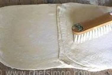 Croissants et pains au chocolat - Le tourage en portefeuille - Etape 6