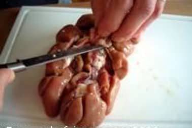 Parer et dénerver un rognon de veau - Etape 5