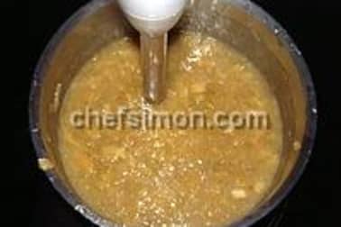 Charlotte bavaroise à la rhubarbe sur fond de biscuit spéculoos - Etape 7