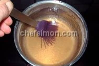 Charlotte bavaroise à la rhubarbe sur fond de biscuit spéculoos - Etape 12