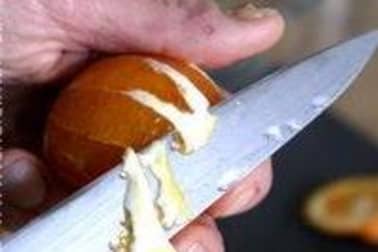 Peler une orange à vif - Etape 7