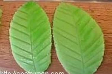 Feuilles en pâte d'amande - Etape 6