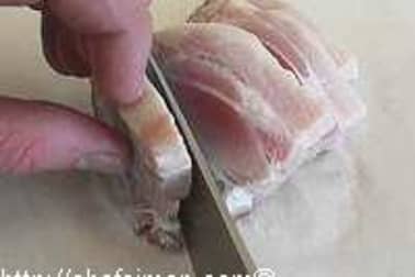 Détailler de la poitrine fraîche en lardons - Etape 4