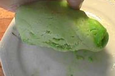 Colorer de la pâte d'amande - Etape 9