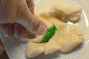 Colorer de la pâte d'amande - Etape 5