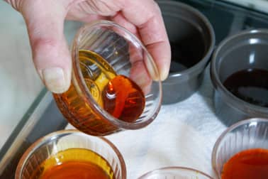 Chemiser un moule au caramel - Etape 4