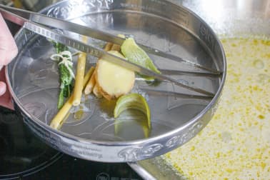 Curry vert de lotte - Etape 11