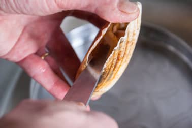 Ouvrir et décoquiller une coquille Saint Jacques - Etape 4