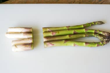 Éplucher et cuire des asperges fraîches - Etape 1
