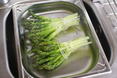 Éplucher et cuire des asperges fraîches - Etape 7