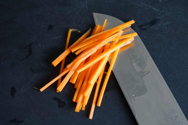 Nage de Saint-Jacques aux petits légumes - Etape 1