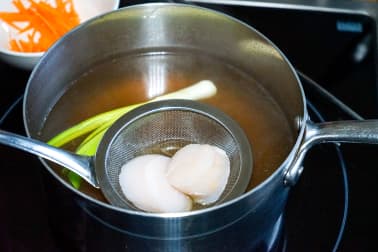 Nage de Saint-Jacques aux petits légumes - Etape 7