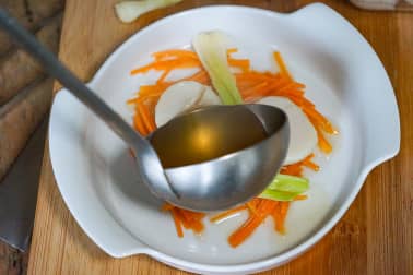 Nage de Saint-Jacques aux petits légumes - Etape 8