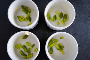 Oeufs cocotte aux pointes d'asperges - Etape 7