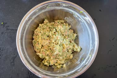 Samoussas aux crevettes grises et ciboulette - Etape 1