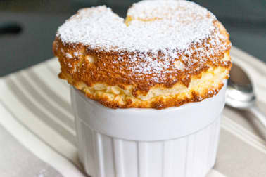 Soufflé chaud à la liqueur inratable - Etape 8