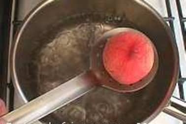 Pêches au vin rouge épicé - Etape 4