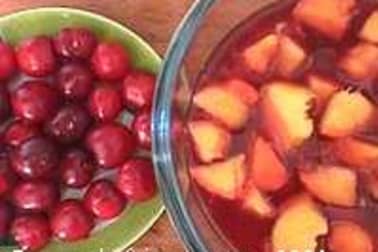 Pêches au vin rouge épicé - Etape 7