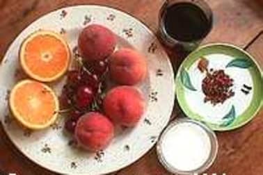 Pêches au vin rouge épicé - Etape 1