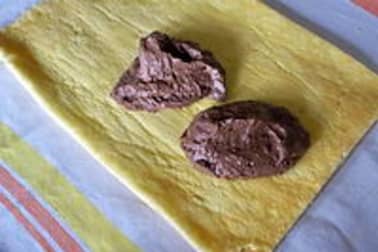 Bûche de Noel au chocolat : former la bûche - Etape 5