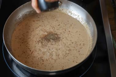 Magret de canard sauté au poivre vert - Etape 11