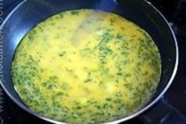 Omelette roulée aux fines herbes - Etape 4